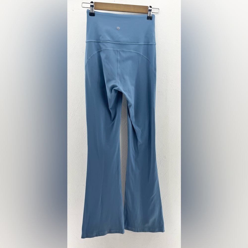 EUC Size 0 Lululemon Robins Egg Blue Flare Leggings - Picture 4 of 6
